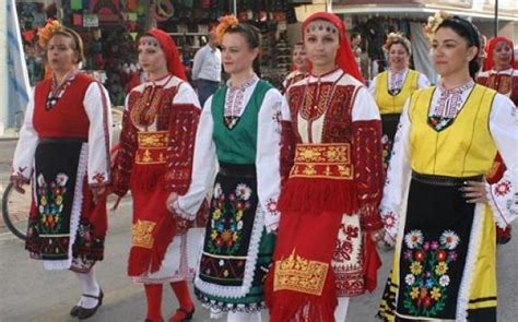Bulgaristan kıyafetleri